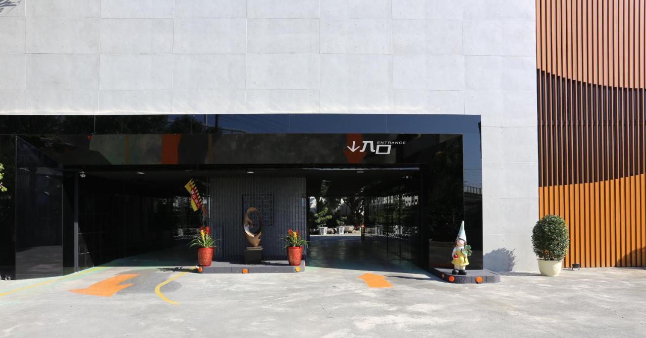 Go Shine Motel Pingtung Ngoại thất bức ảnh